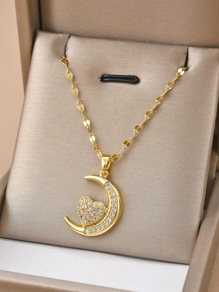 Moon style daily wear pendant in gold