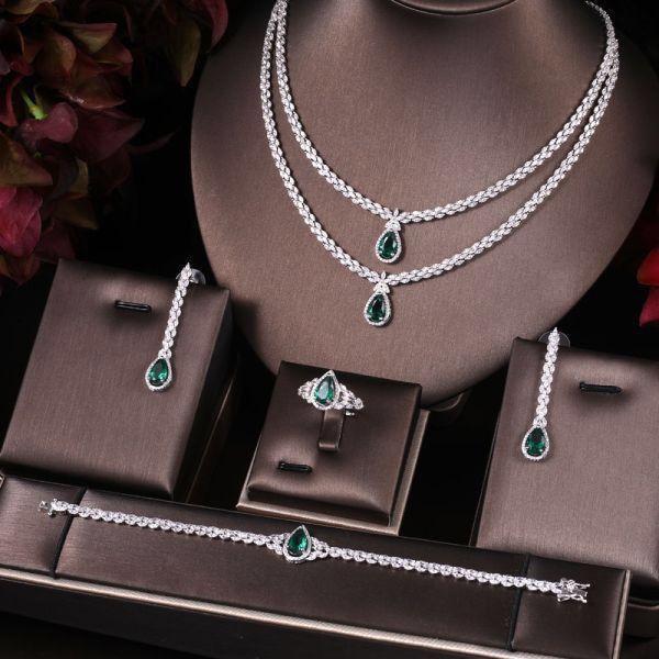 Beaded Jewels in silver to embrace the modern you