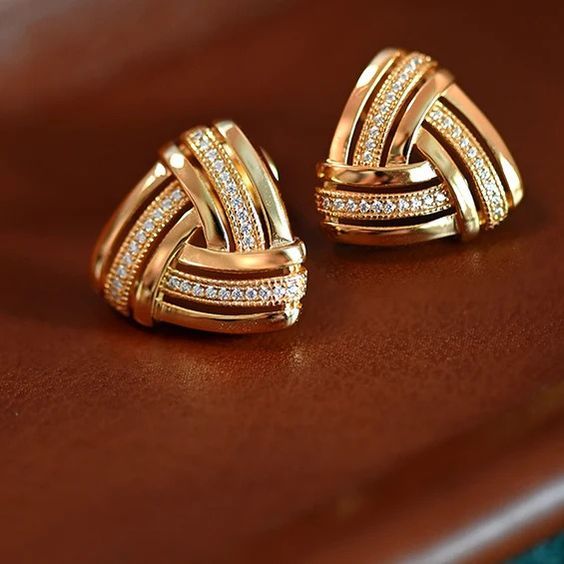 daily wear for girls in gold to feel confident