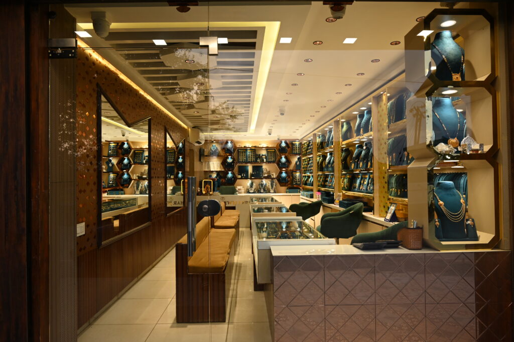 shop photo of parashar's